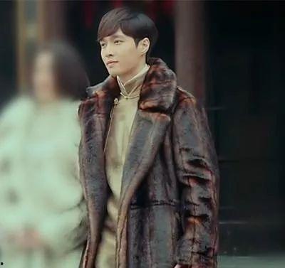 皮草男明星,时尚与奢华的完美融合