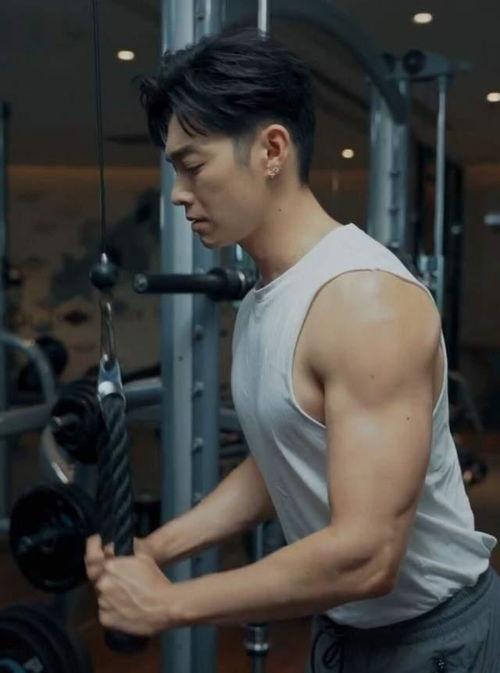 辰亦儒早期爆料原视频,原视频回顾成长点滴