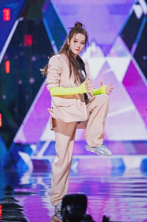 我是迪丽热巴头条,闪耀头条的璀璨星辉