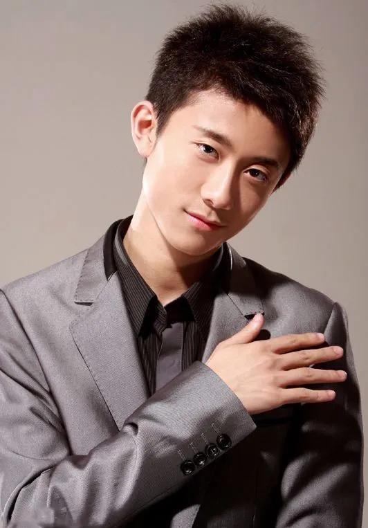 张一山娱乐圈吃瓜事件视频,揭秘吃瓜视频背后的真相