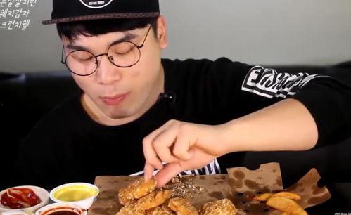 娱乐吃瓜酱抓鸡视频,揭秘网红美食背后的趣味故事