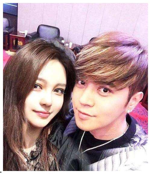 娱乐圈颠覆三观吃瓜,颠覆三观，吃瓜群众揭秘惊天秘闻